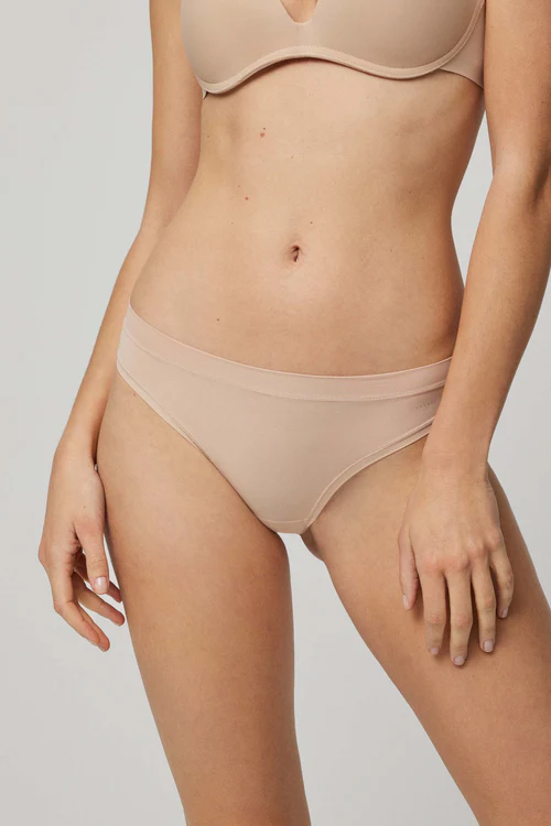 19695-5-braga-mini-adapt-invisible-mujer-ysabel-mora-nude 19695-5-braga-mini-adapt-invisible-mujer-ysabel-mora-nude